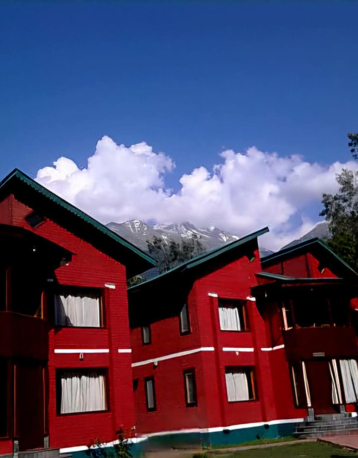 The Pinus Resort Pahalgām Exteriér fotografie